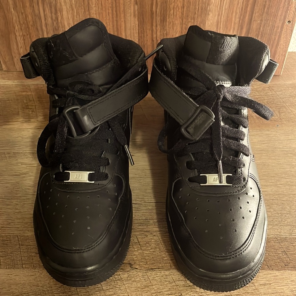 Black high top AF1s 6.5Y